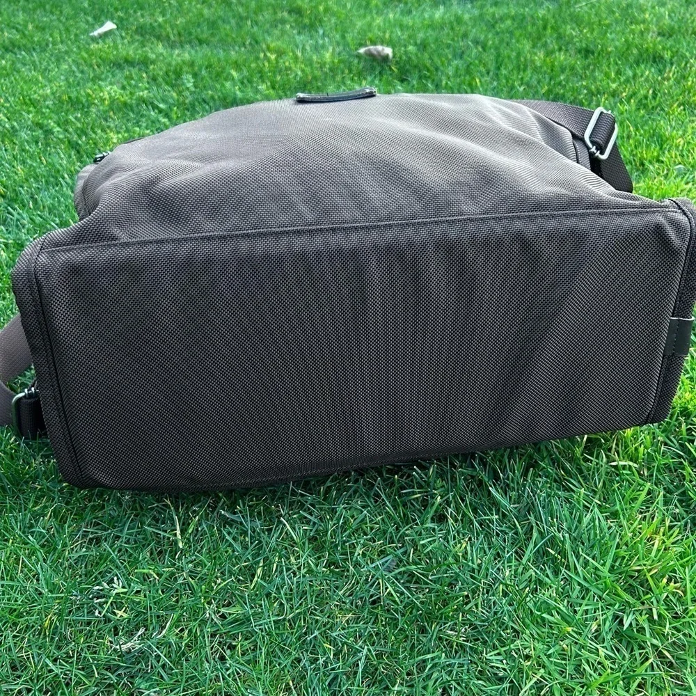 TUMI Canvas and Leather Duffle Travel Gym Bag in Chocolate Brown Made in USA